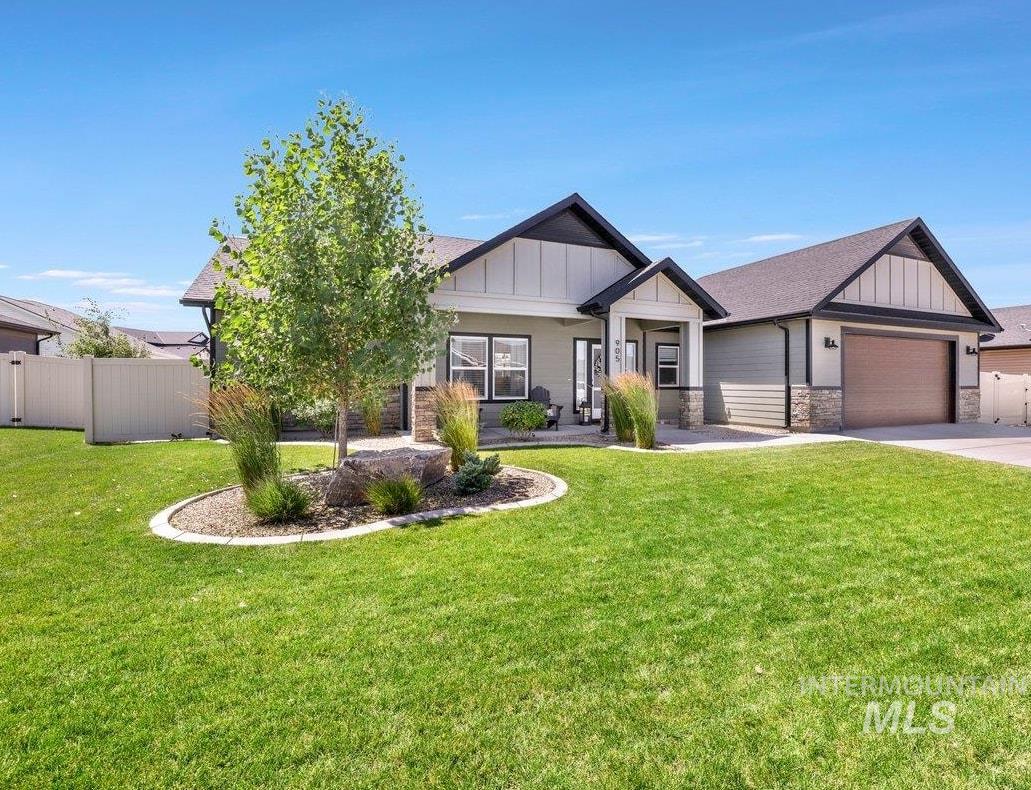 905 Black Mountain Road