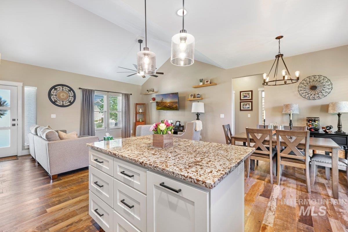 905 Black Mountain Road