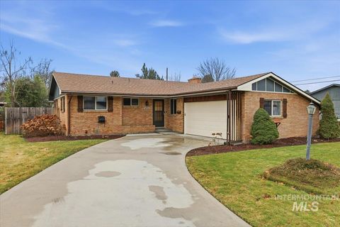 Photo of 4521 W Kootenai St, Boise, ID 83705 (MLS # 98973540)