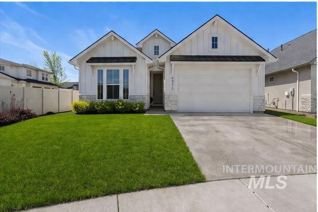 Photo of 4975 N Brock Ave, Meridian, ID 83646 (MLS # 98983969)