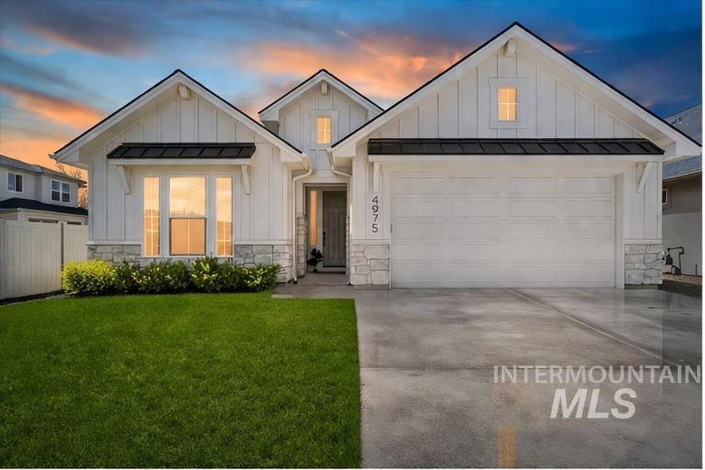 Photo of 4975 N Brock Ave, Meridian, ID 83646 (MLS # 98983969)