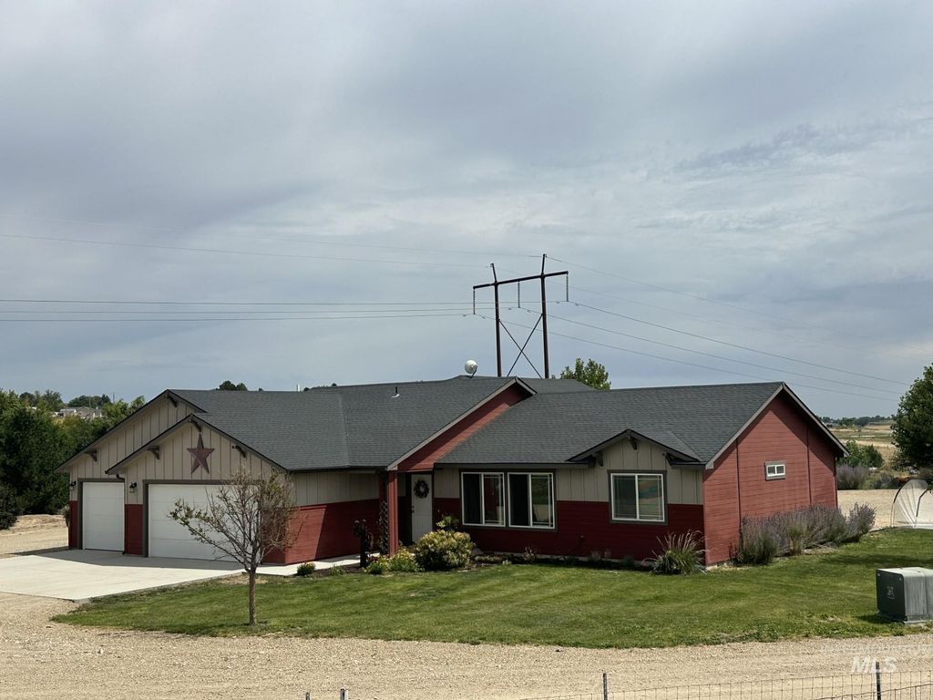 Photo of 17571 Goodson Rd, Caldwell, ID 83607 (MLS # 98980359)