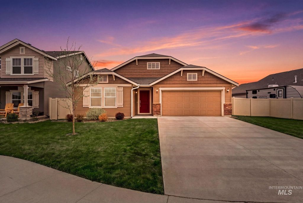 Photo of 2822 N Rapid Creek Way, Kuna, ID 83634 (MLS # 98981728)