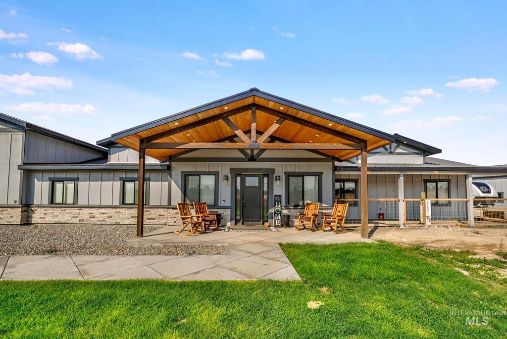Photo of 4038 West Dr, Kimberly, ID 83341 (MLS # 98987665)