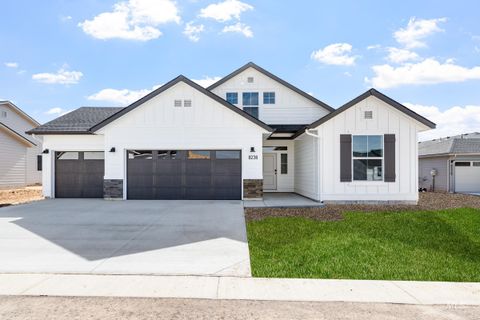 Photo of 8238 E Cool River Lp, Nampa, ID 83687 (MLS # 98979338)