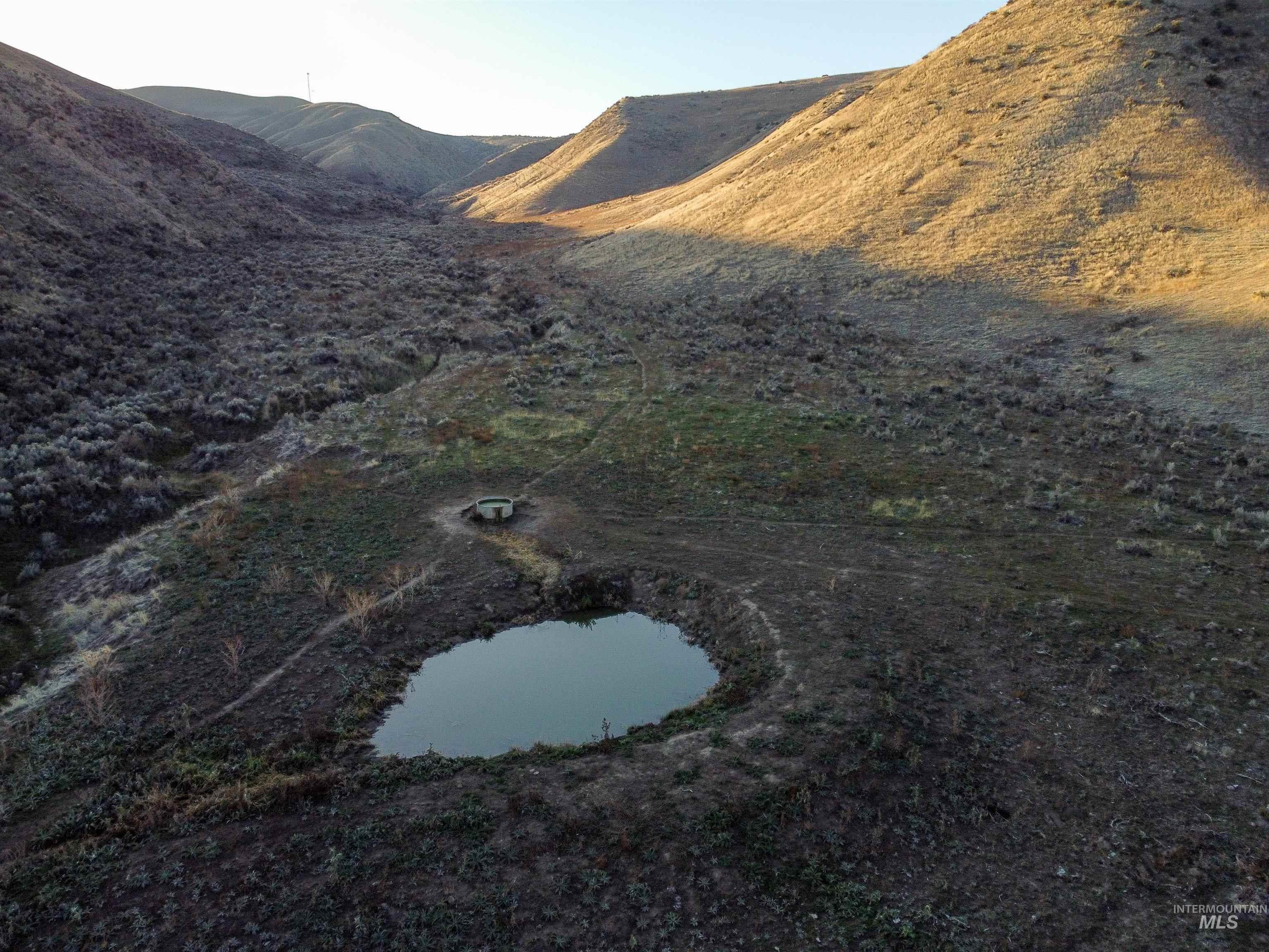 View of yard featuring a mountain view