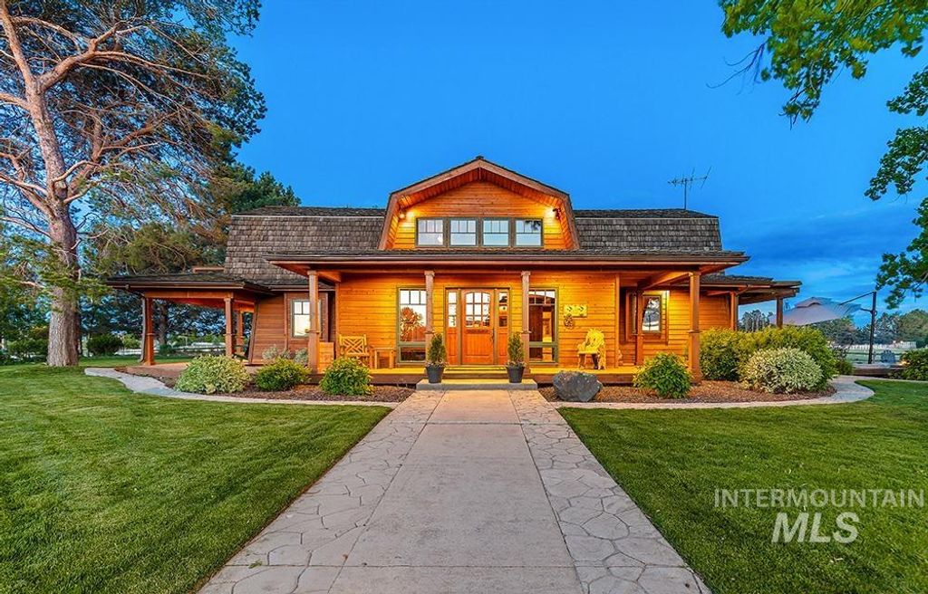 Photo of 999 N Cow Horse Dr, Kuna, ID 83634 (MLS # 98985297)