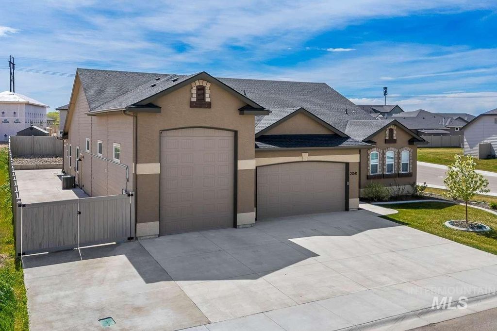 Photo of 2041 W Ibis Dr, Nampa, ID 83686 (MLS # 98981767)