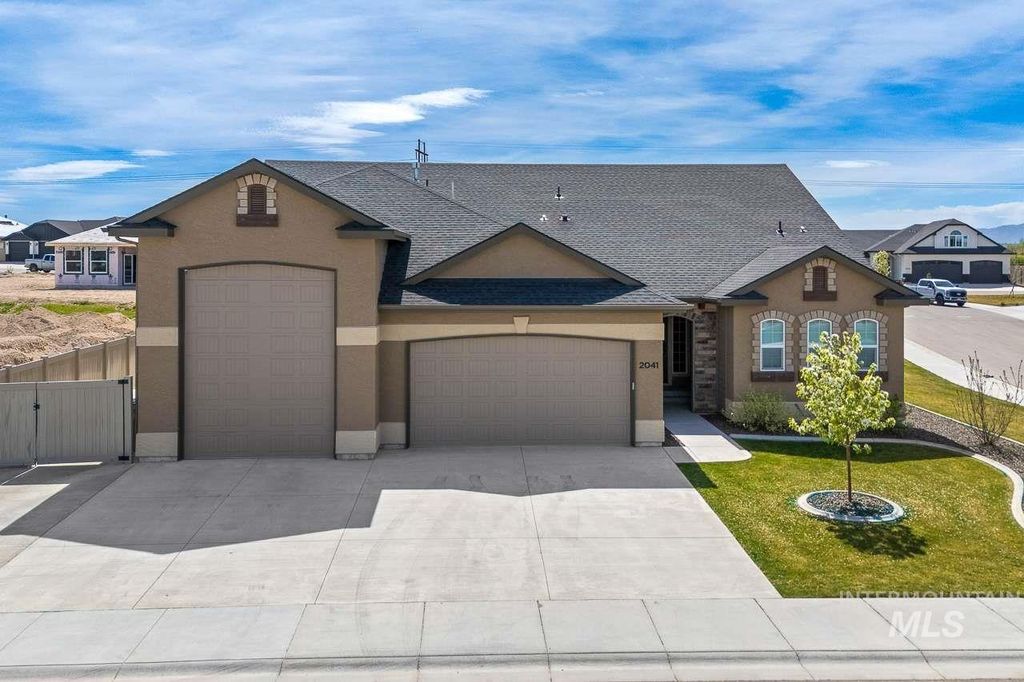 Photo of 2041 W Ibis Dr, Nampa, ID 83686 (MLS # 98981767)