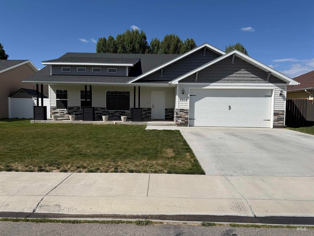 Photo of 1204 5th Ave E Ave, Jerome, ID 83338 (MLS # 98984117)
