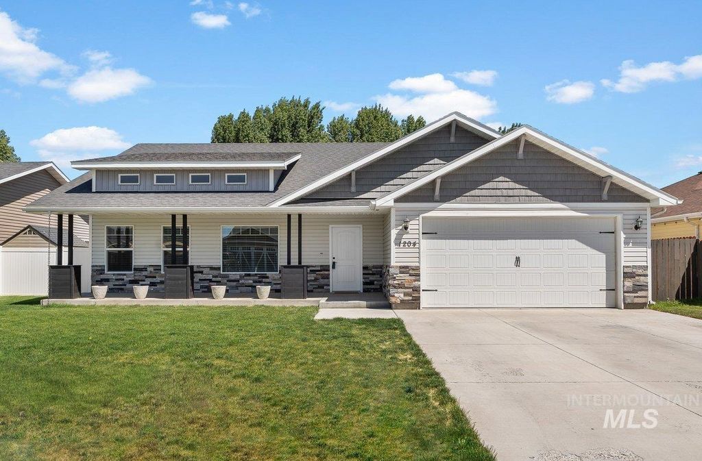 Photo of 1204 5th Ave E Ave, Jerome, ID 83338 (MLS # 98984117)