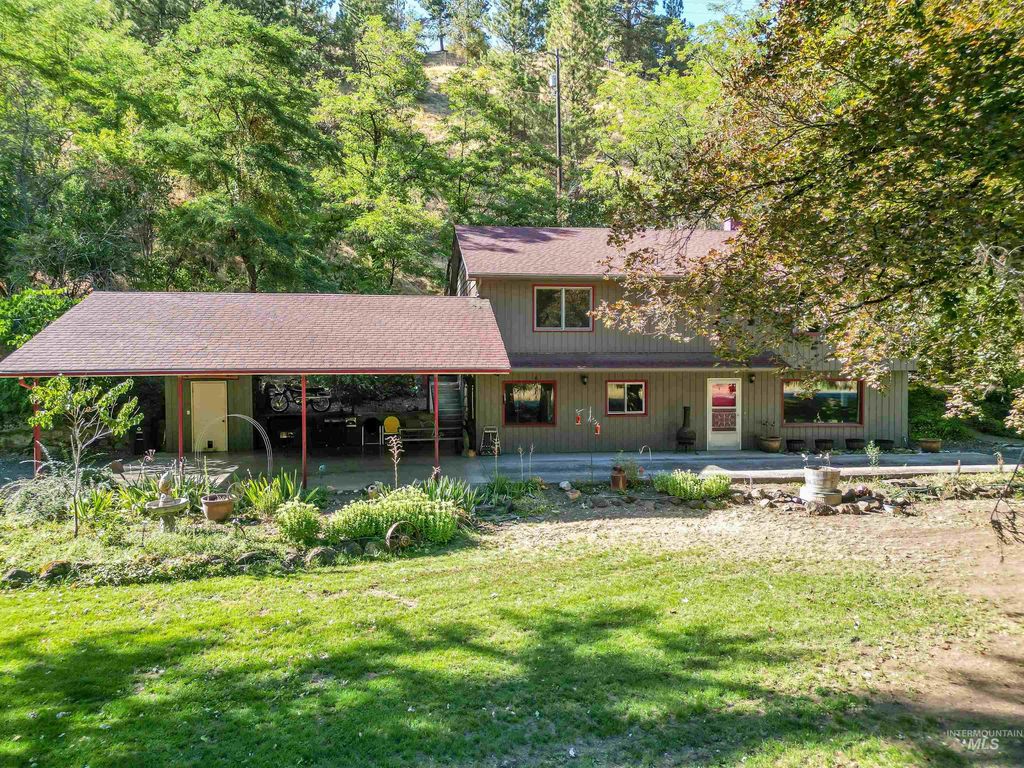 Photo of 1701 Hwy 3, Kendrick, ID 83537 (MLS # 98959455)