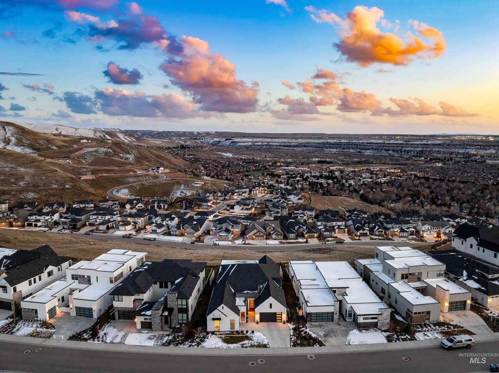 Photo of 5883 E Marmount Ct, Boise, ID 83716 (MLS # 98976049)