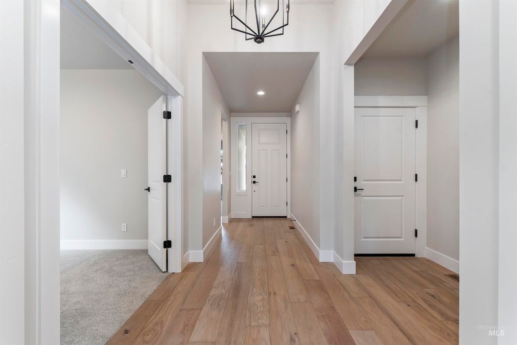 Photo of 6612 N Good Drive, Eagle, ID 83629 (MLS # 98970791)