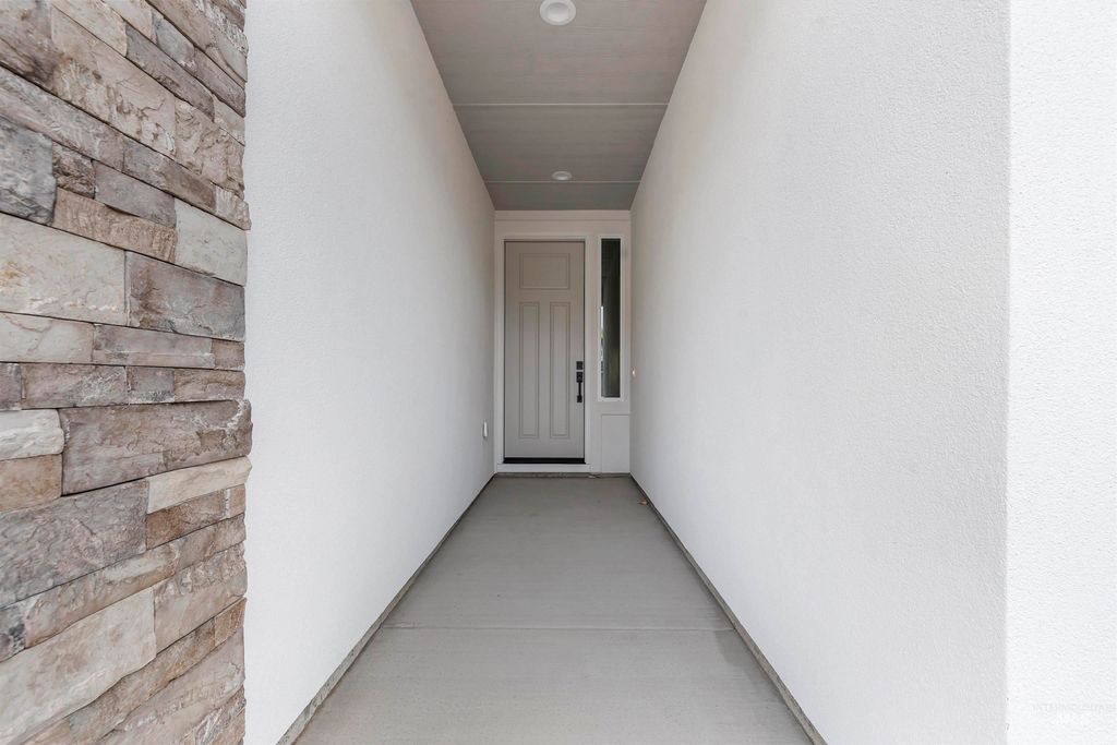 Photo of 6612 N Good Drive, Eagle, ID 83629 (MLS # 98970791)