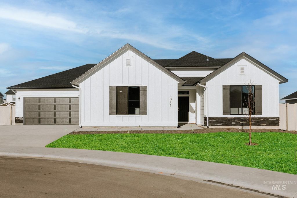 Photo of 7067 E Marble Springs Dr, Nampa, ID 83687 (MLS # 98983762)