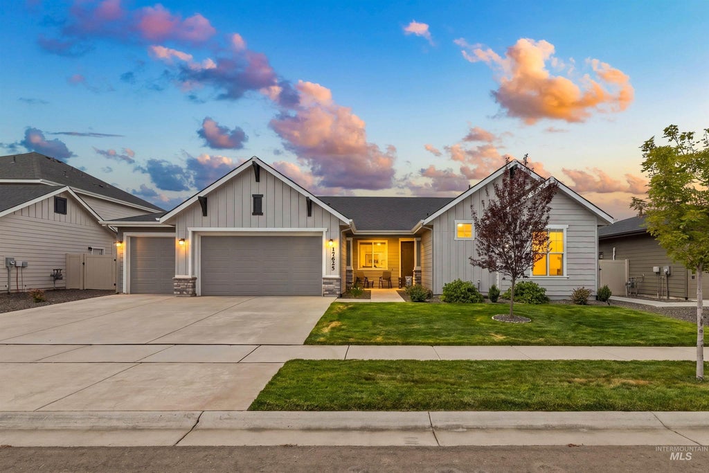 Photo of 17625 N El Dorado Ave, Nampa, ID 83687 (MLS # 98999905)
