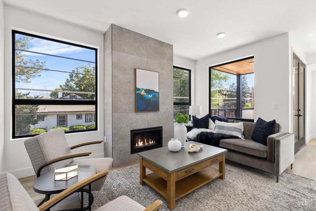 Photo of 1620 W Bannock St #206, Boise, ID 83702 (MLS # 98968878)