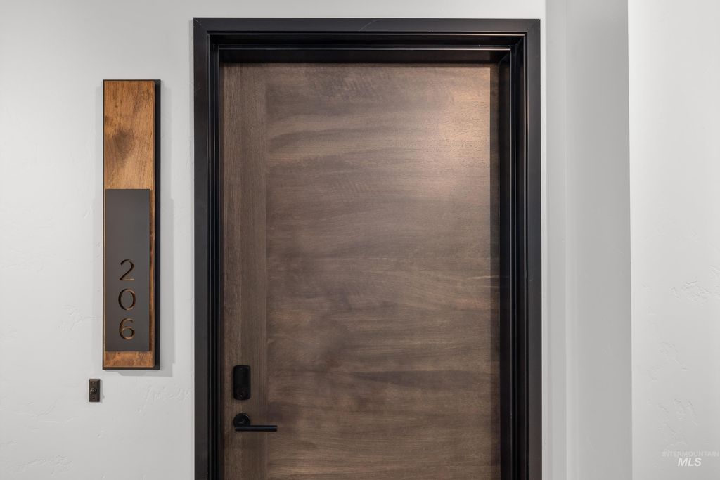 Photo of 1620 W Bannock St #206, Boise, ID 83702 (MLS # 98968878)