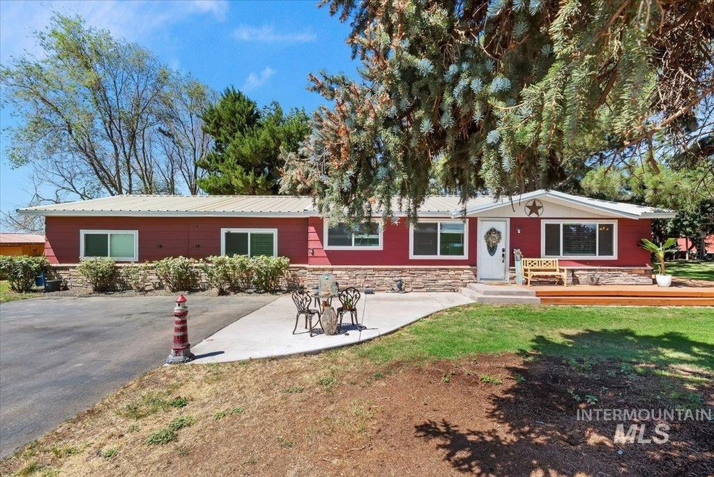 Photo of 1960 Fairview, Fruitland, ID 83619 (MLS # 98953092)