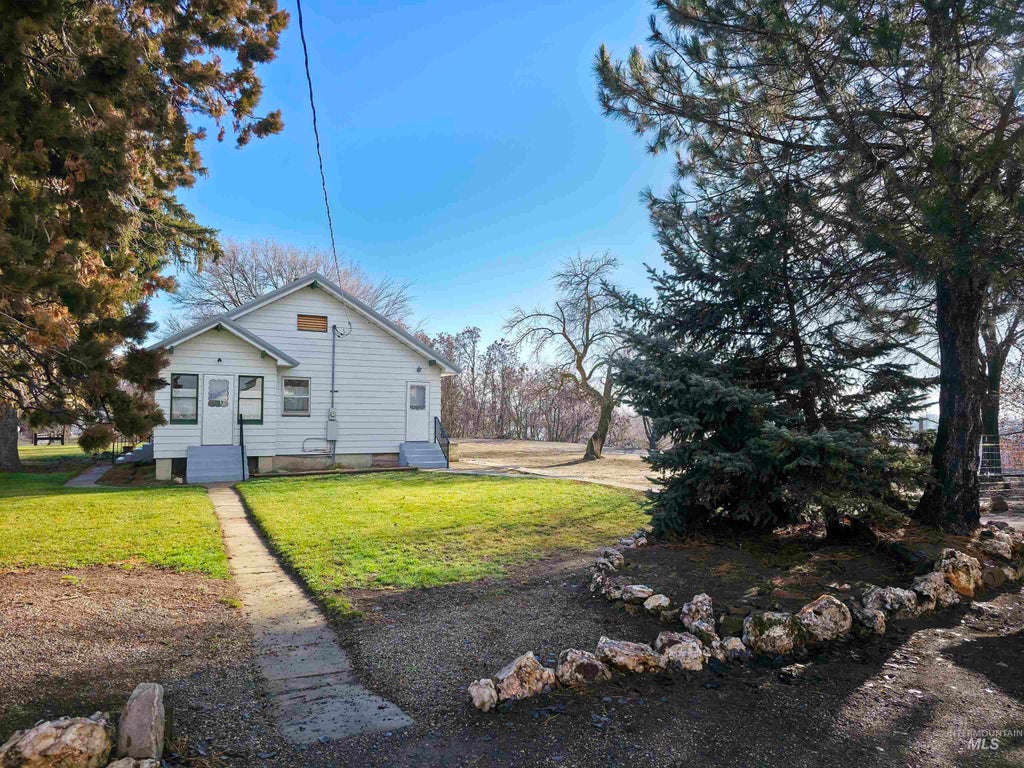 Photo of 1199 County Rd 70, Weiser, ID 83672 (MLS # 98994897)