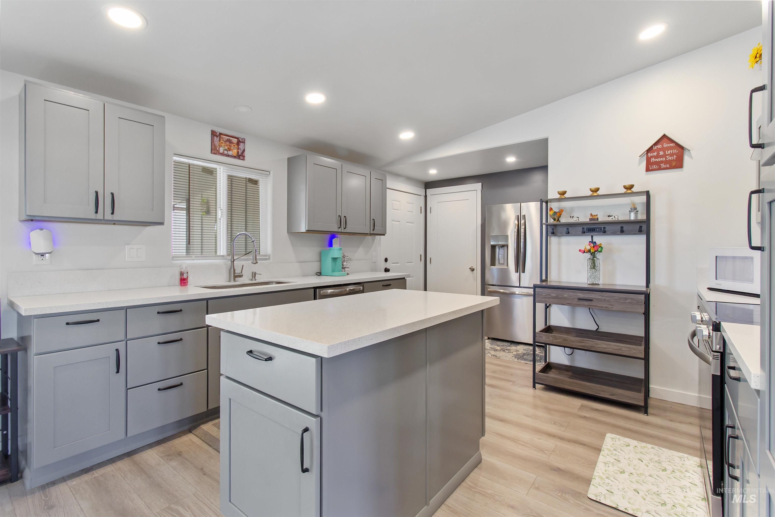 Kimberly, Idaho 83341, United States, 3 Bedrooms Bedrooms, ,2 BathroomsBathrooms,Residential,Active,240972