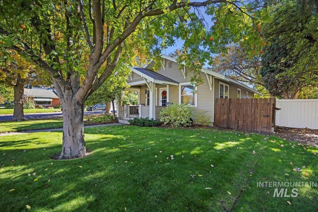 Photo of 421 E Main St, Jerome, ID 83338 (MLS # 98965461)