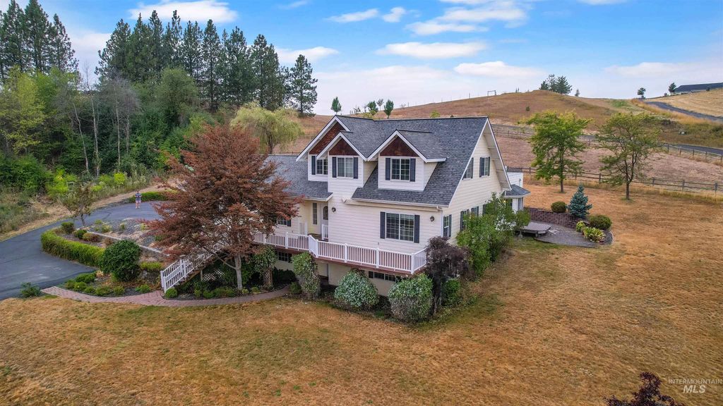 Photo of 5112 Robinson Park Rd, Moscow, ID 83843 (MLS # 98959706)