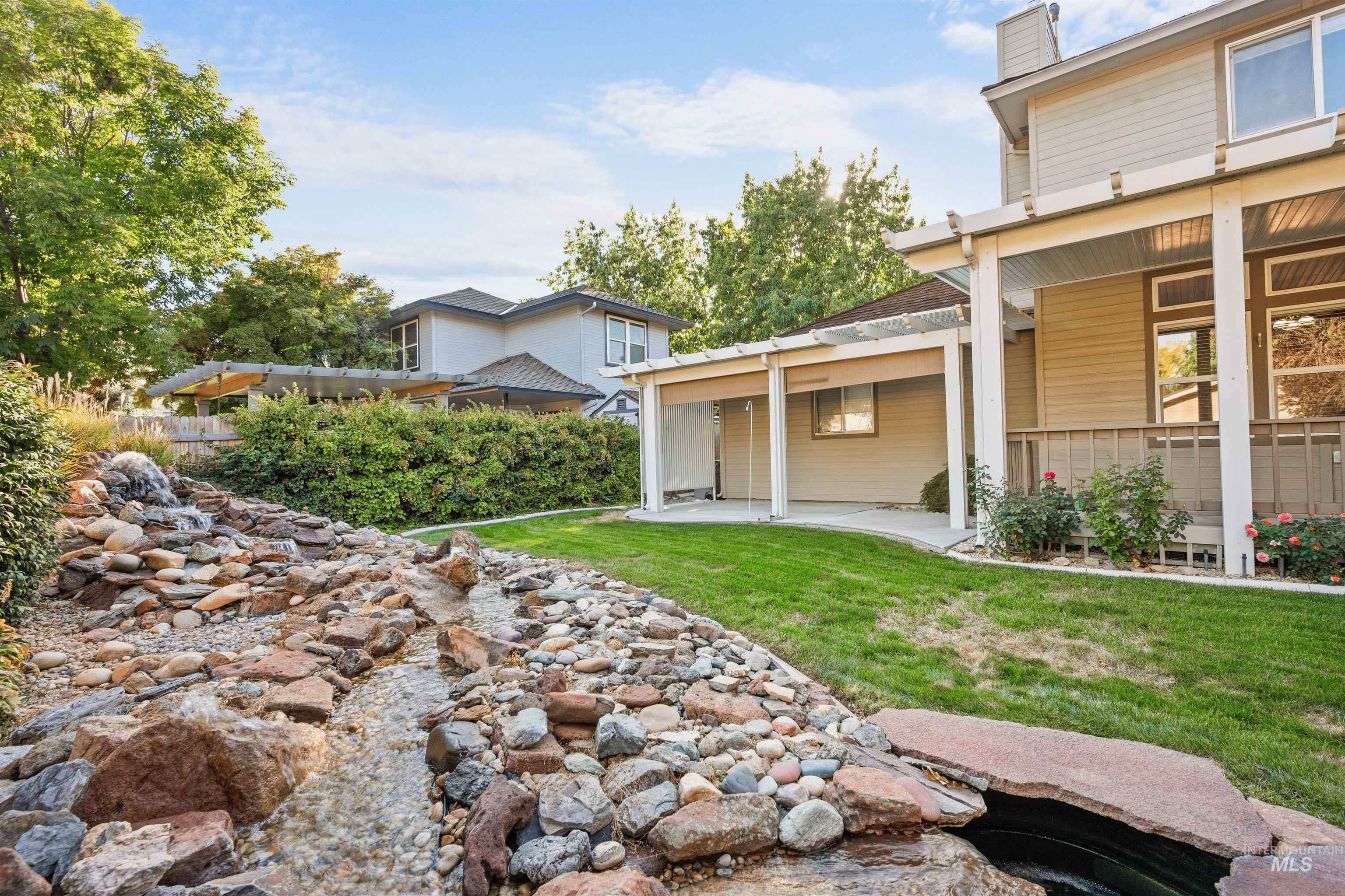 5076 N Samson Avenue