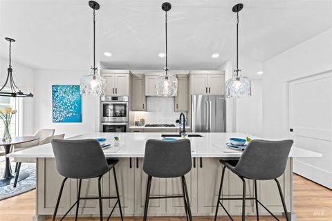 Photo of 9942 W Sunberry Ct, Star, ID 83669 (MLS # 98976645)