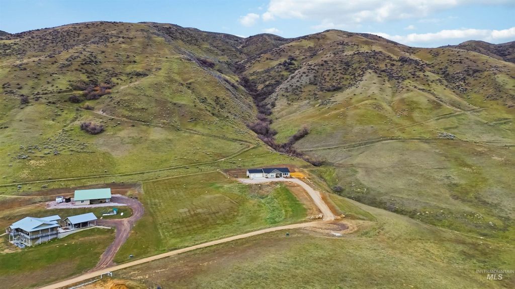 Photo of 25 River Ridge Court, Horseshoe Bend, ID 83629 (MLS # 98975985)