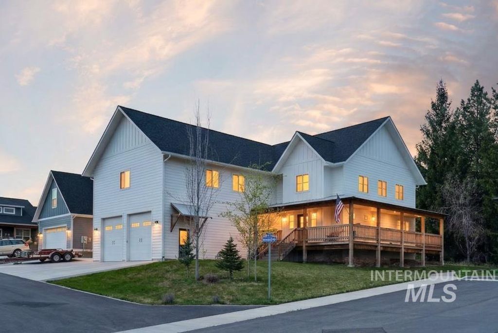 Photo of 1341 Lande Lane, Moscow, ID 83843 (MLS # 98982095)