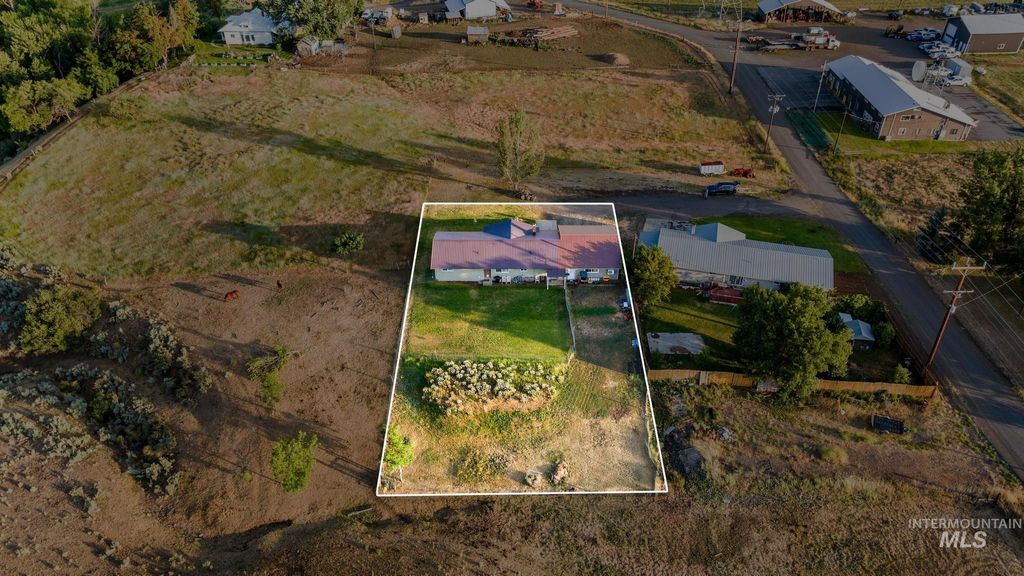 Photo of 2208 Keithley Creek Rd, Midvale, ID 83645 (MLS # 98981491)