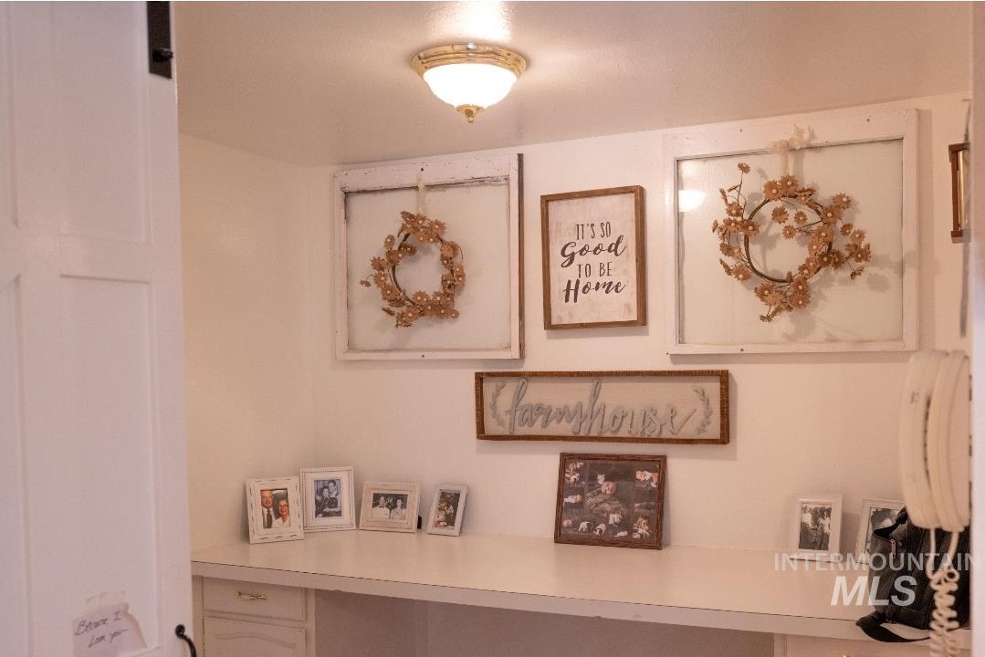 Detailed view of built in desk