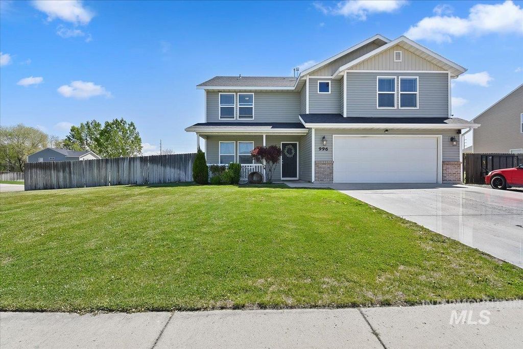 Photo of 996 S Bobby Ave, Kuna, ID 83634 (MLS # 98984561)