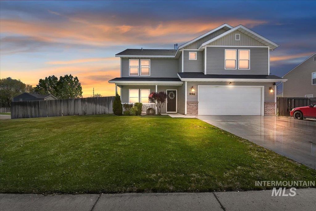 Photo of 996 S Bobby Ave, Kuna, ID 83634 (MLS # 98984561)