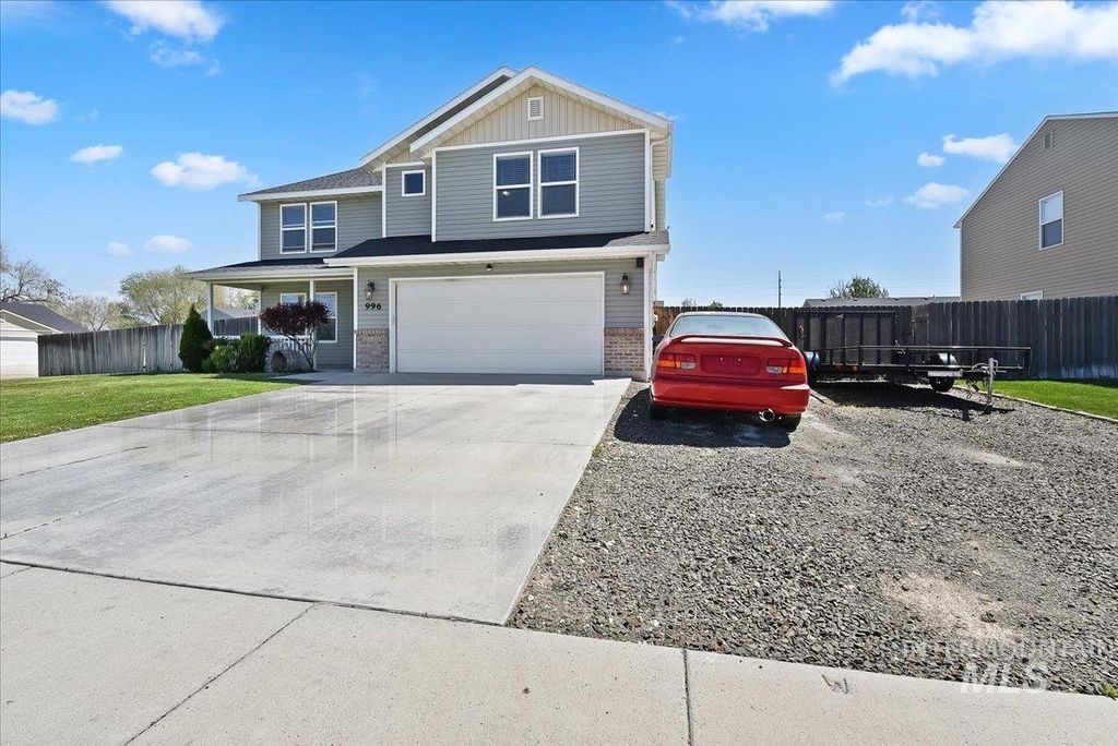 Photo of 996 S Bobby Ave, Kuna, ID 83634 (MLS # 98984561)