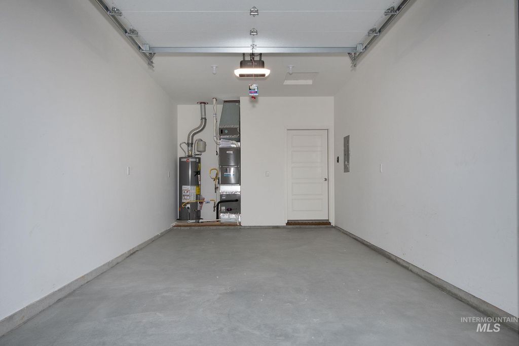 Photo of 1213 Phillips Circle, Ontario, OR 97914 (MLS # 98983650)