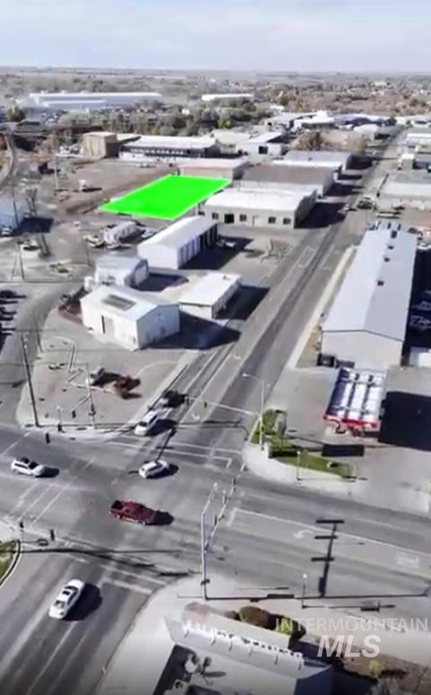 Photo of 217 Wall Avenue, Twin Falls, ID 83301 (MLS # 98968227)