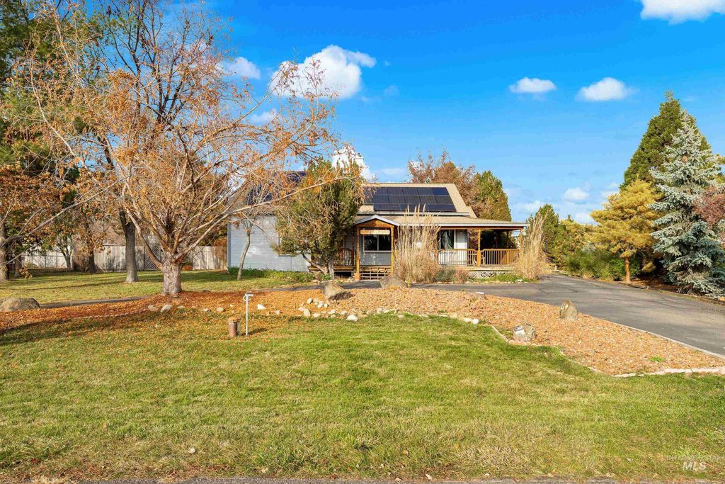 Photo of 10466 Arnold Rd, Boise, ID 83714 (MLS # 98968758)