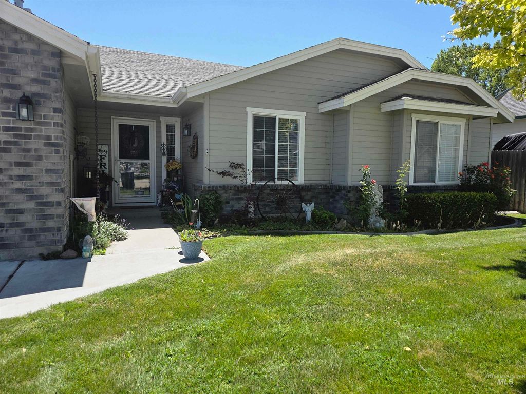 Photo of 441 War Eagle Way, Nampa, ID 83686 (MLS # 98989734)