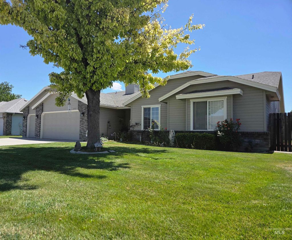 Photo of 441 War Eagle Way, Nampa, ID 83686 (MLS # 98989734)