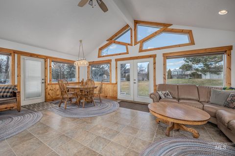Photo of 5710 Howard Ln, Nampa, ID 83687 (MLS # 98975755)