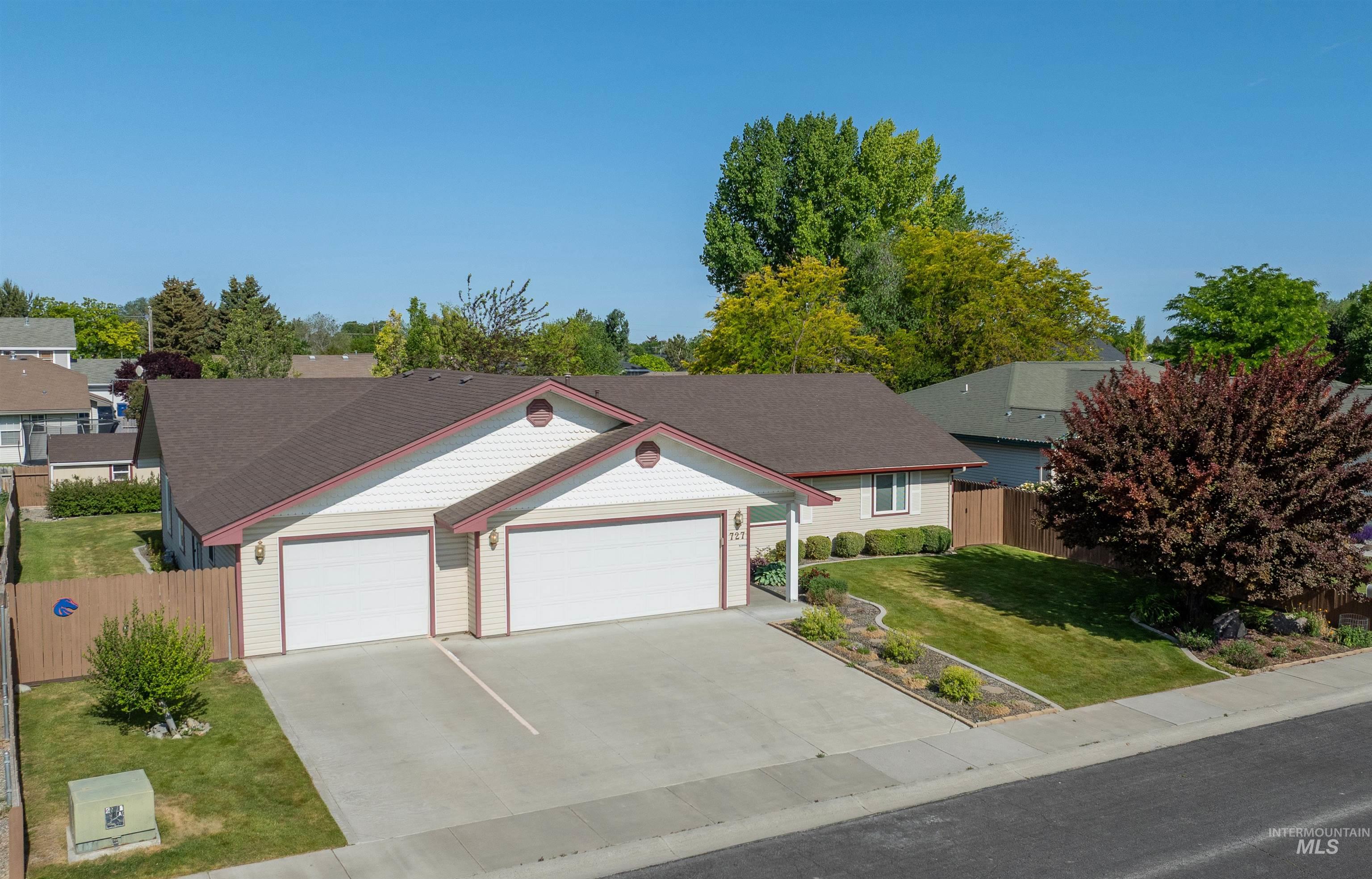 727 Green Tree Way