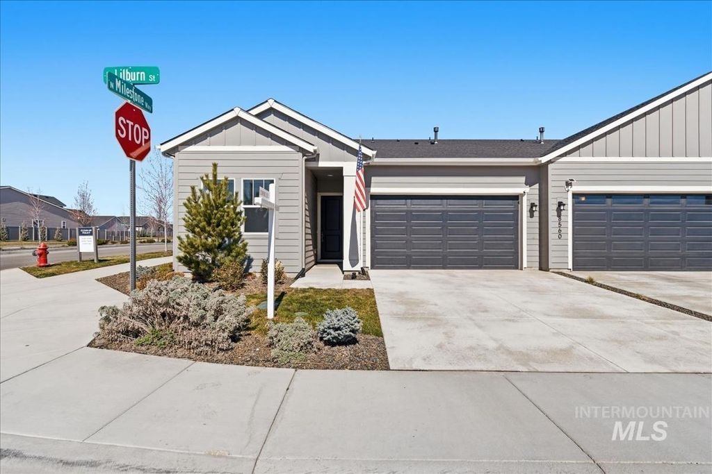 Photo of 8572 W Lilburn St, Star, ID 83669 (MLS # 98978259)