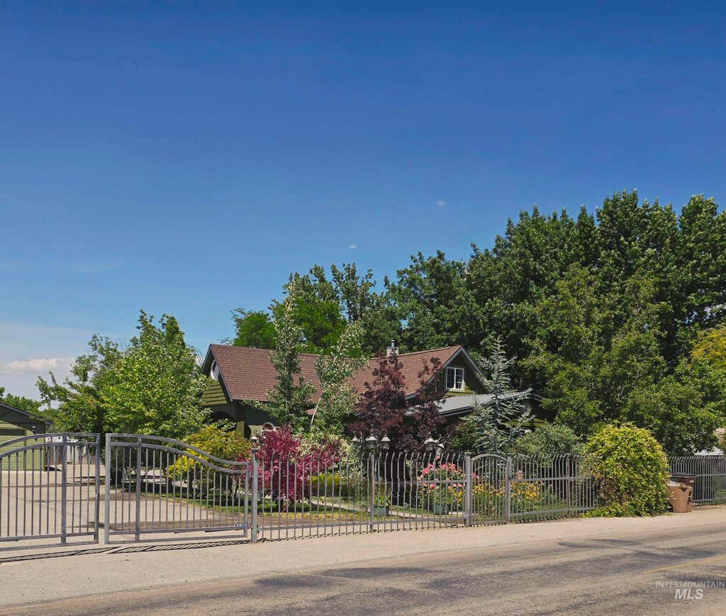 Photo of 1334 Cascade Rd, Emmett, ID 83617 (MLS # 98988576)