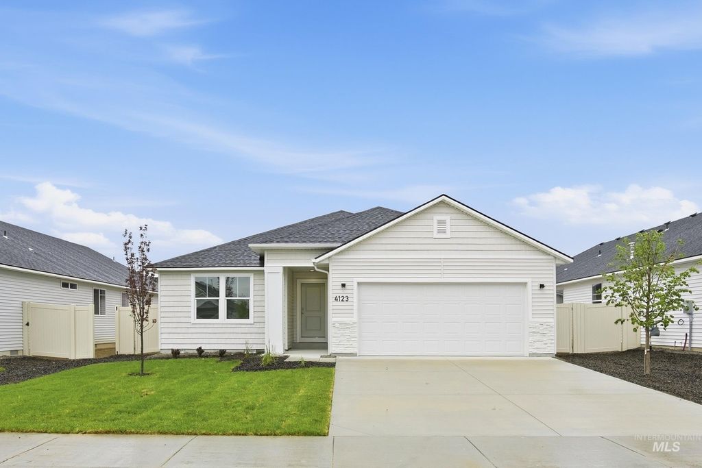 Photo of 4123 Austin St, Caldwell, ID 83605 (MLS # 98993735)