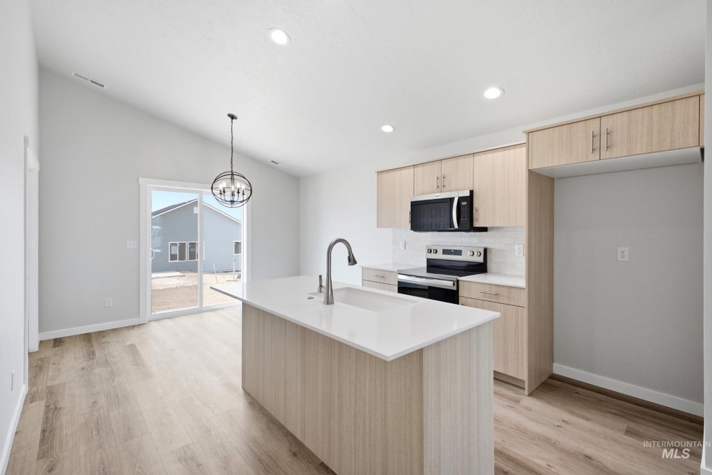 Photo of 1386 N Coltsfoot Ave, Kuna, ID 83634 (MLS # 99001358)