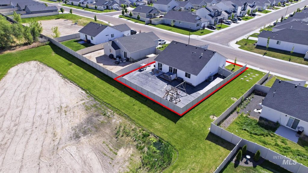 Photo of 16780 Breton Way, Caldwell, ID 83607 (MLS # 98989836)