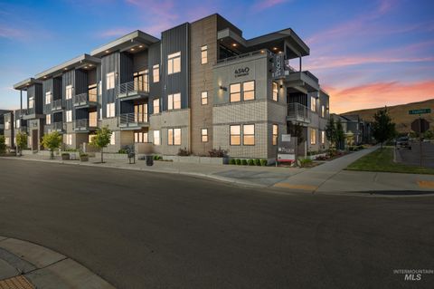 Photo of 4340 E Haystack St #102, Boise, ID 83716 (MLS # 98977349)